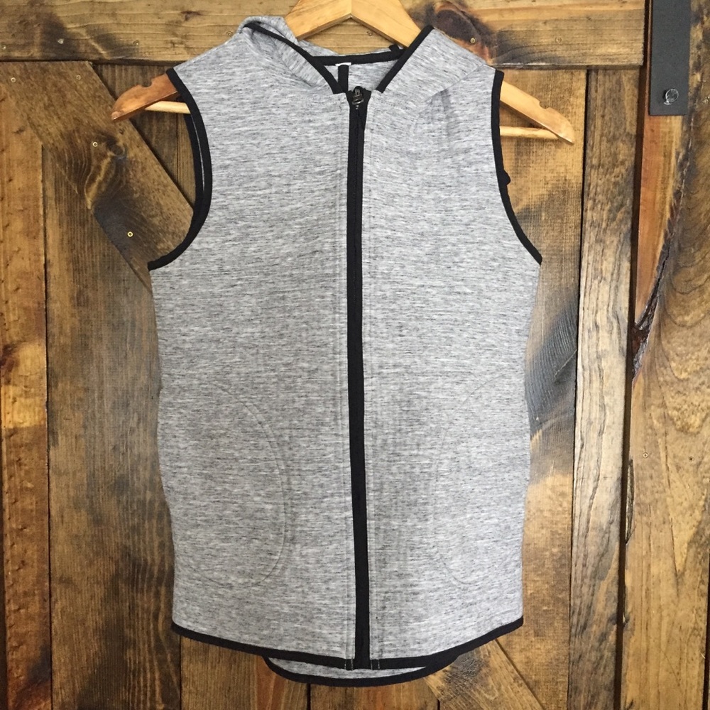 NWOT Lululemon reversible grey vest !